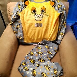 NWT Lion King Adult Set